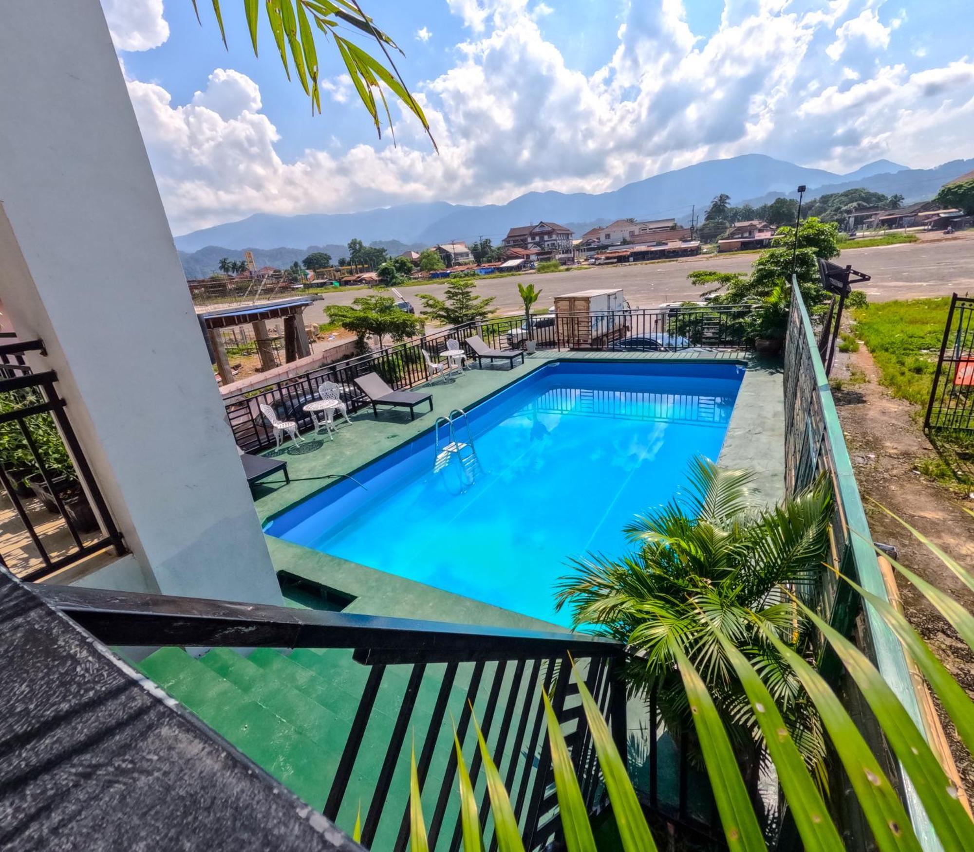 Vang Vieng Consiana Hotel Екстериор снимка