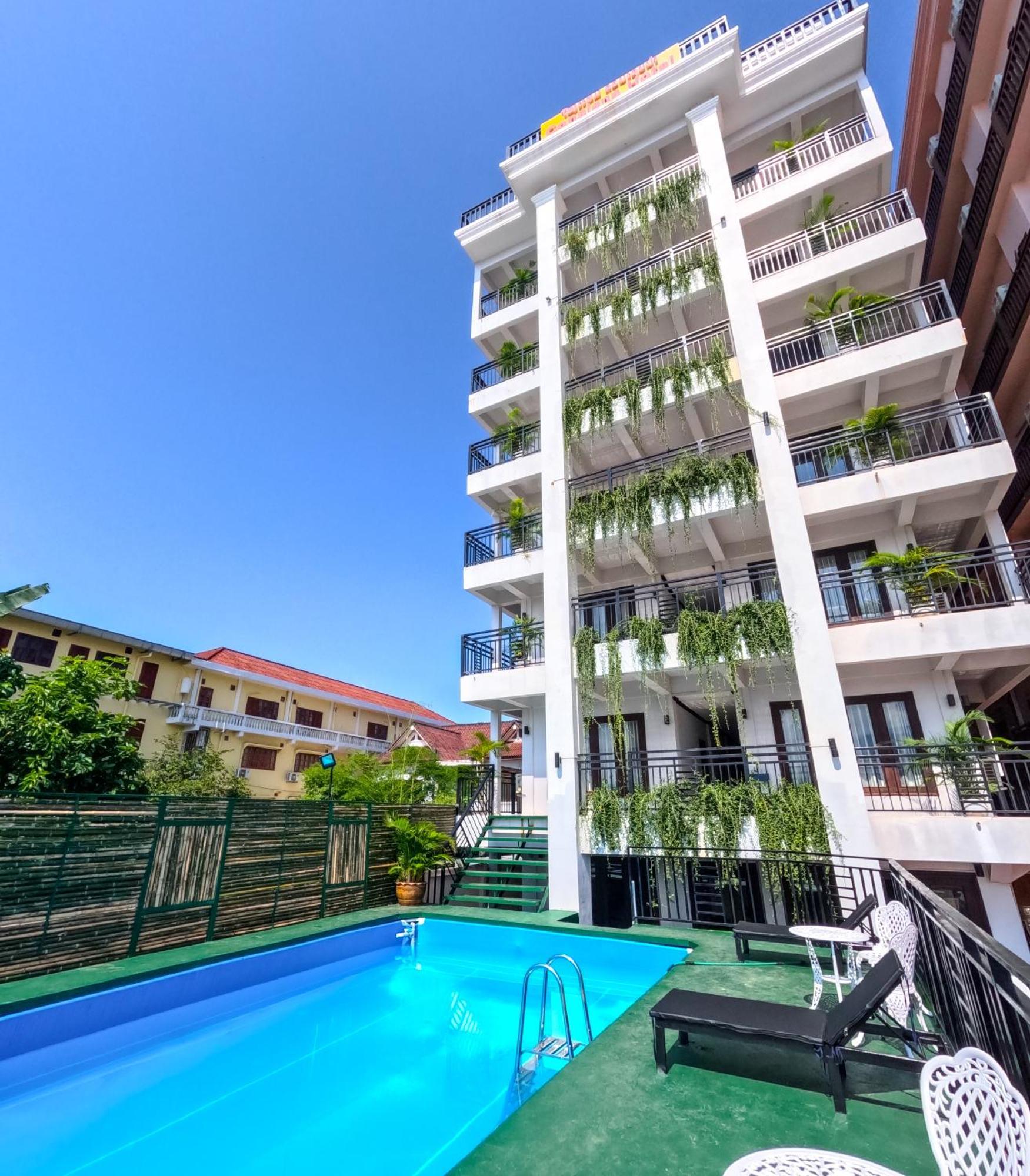 Vang Vieng Consiana Hotel Екстериор снимка